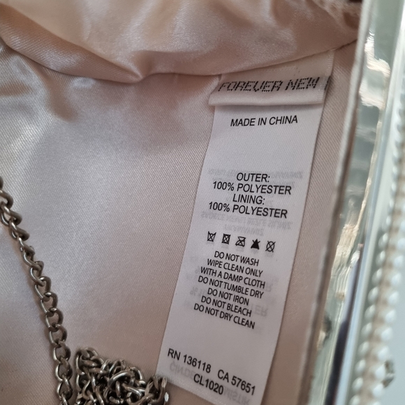 Forever New Clucth - Picture 4 of 5